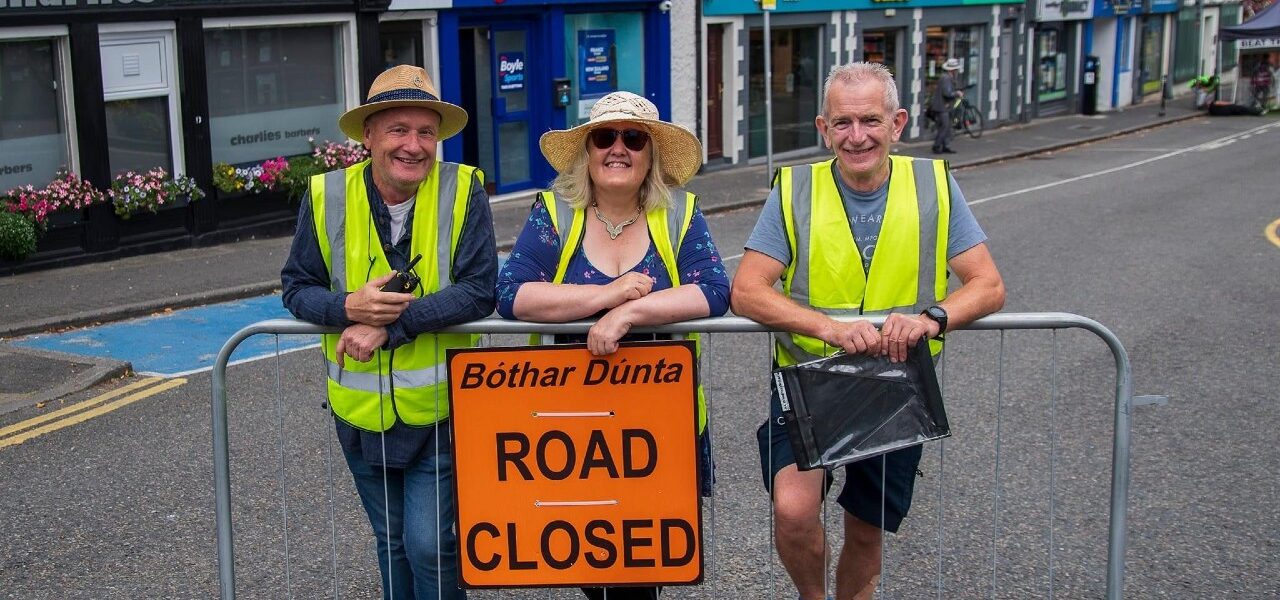 Brother and Sister Peter and Caroline Brady with John O'Brien at the Lucan Festival 2023